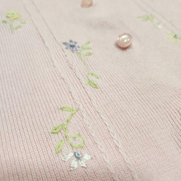 Vintage 90s ? Sweater Cardigan Embroidered Flowers Floral Soft Baby Pink Short S - Picture 4 of 12